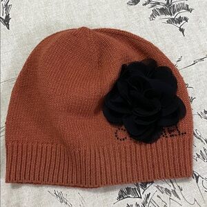 Orange knitted hat XS